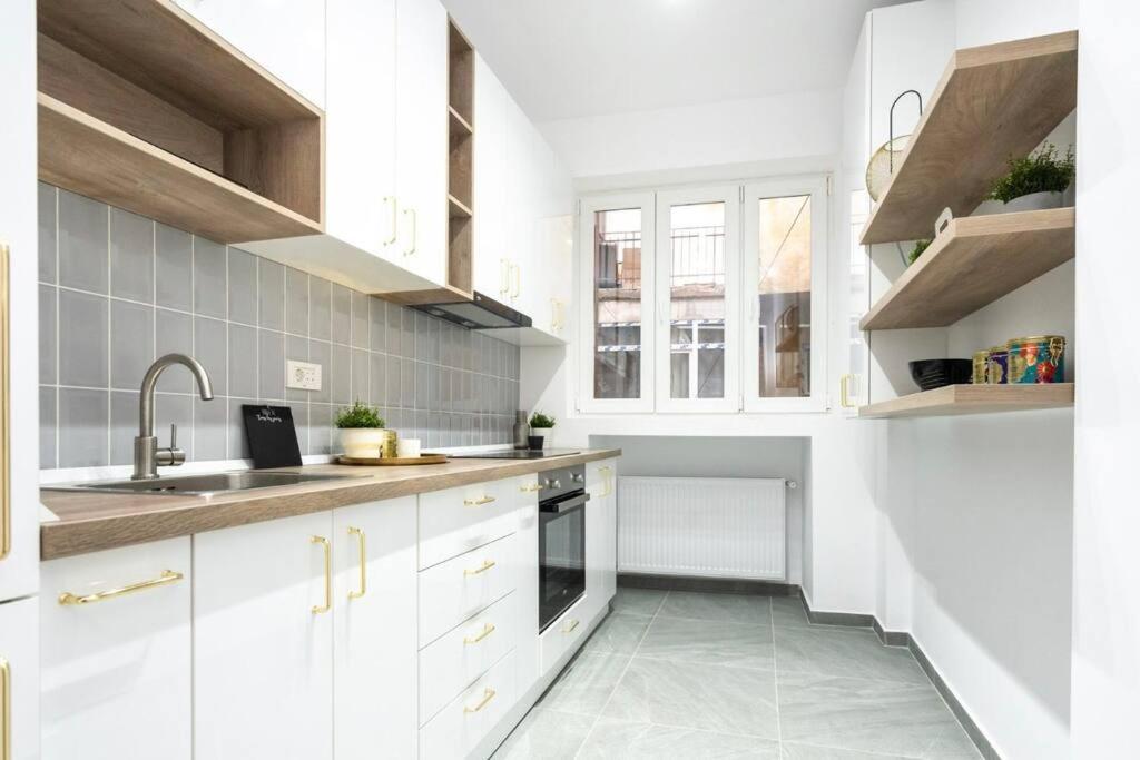 Old Town Bucharest Apartment Poiana 7 Bagian luar foto