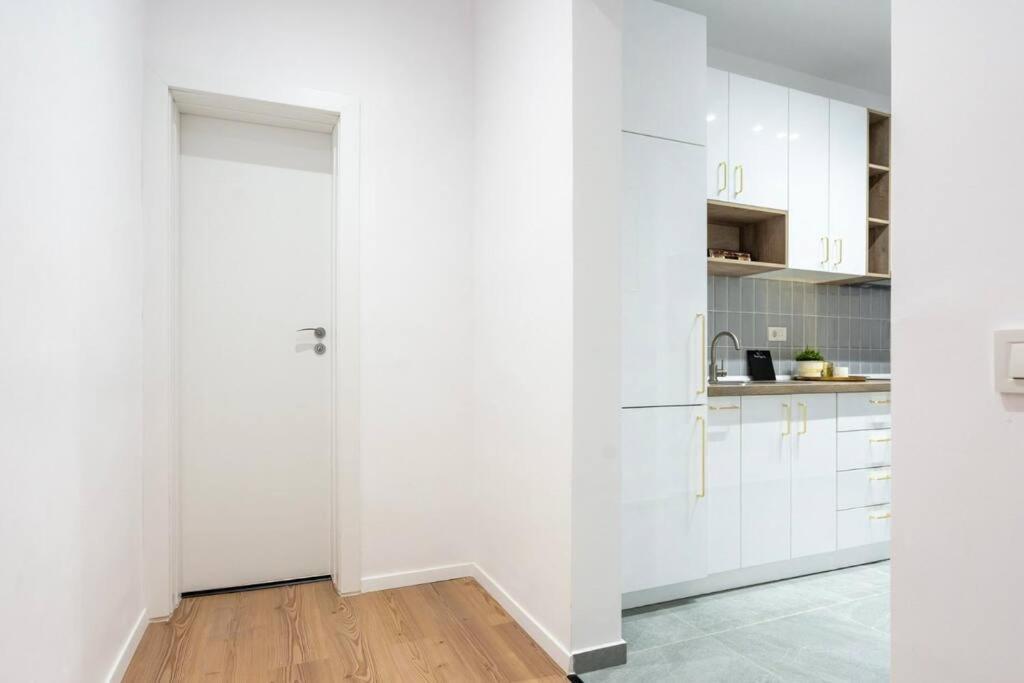 Old Town Bucharest Apartment Poiana 7 Bagian luar foto